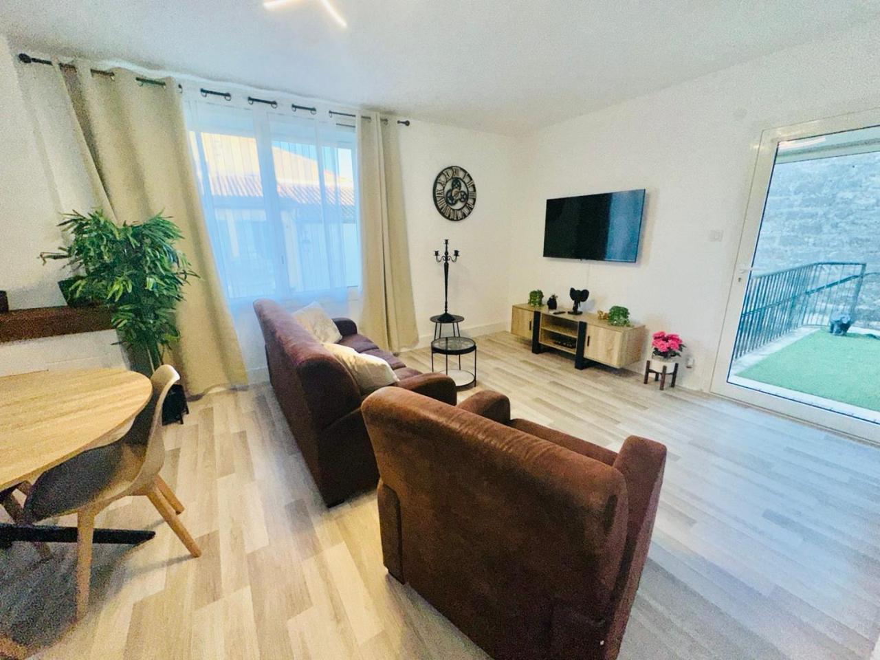 Les Appartements Du Mas - Rose Marie Aigues-Mortes Esterno foto