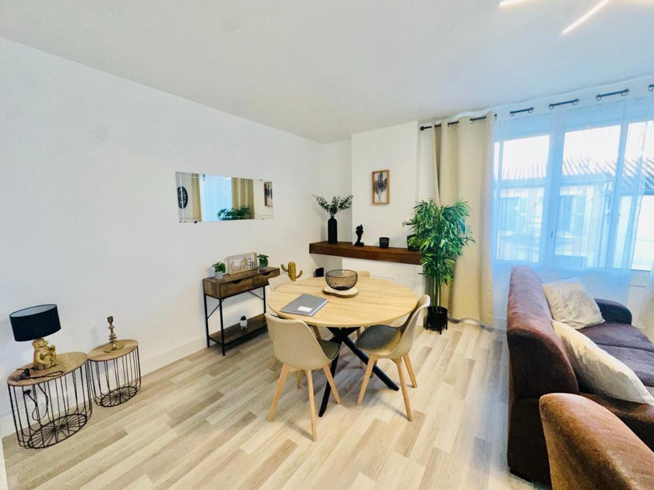 Les Appartements Du Mas - Rose Marie Aigues-Mortes Esterno foto