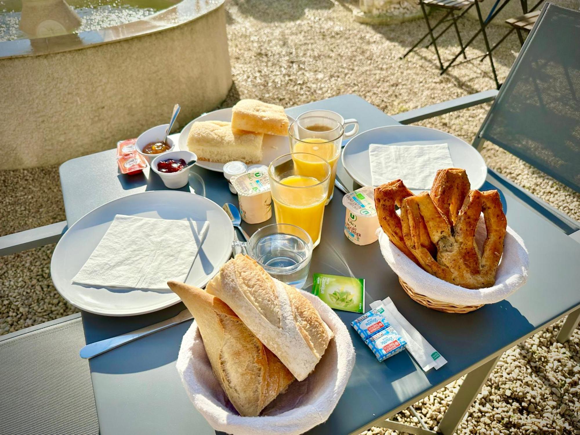 Les Appartements Du Mas - Rose Marie Aigues-Mortes Esterno foto