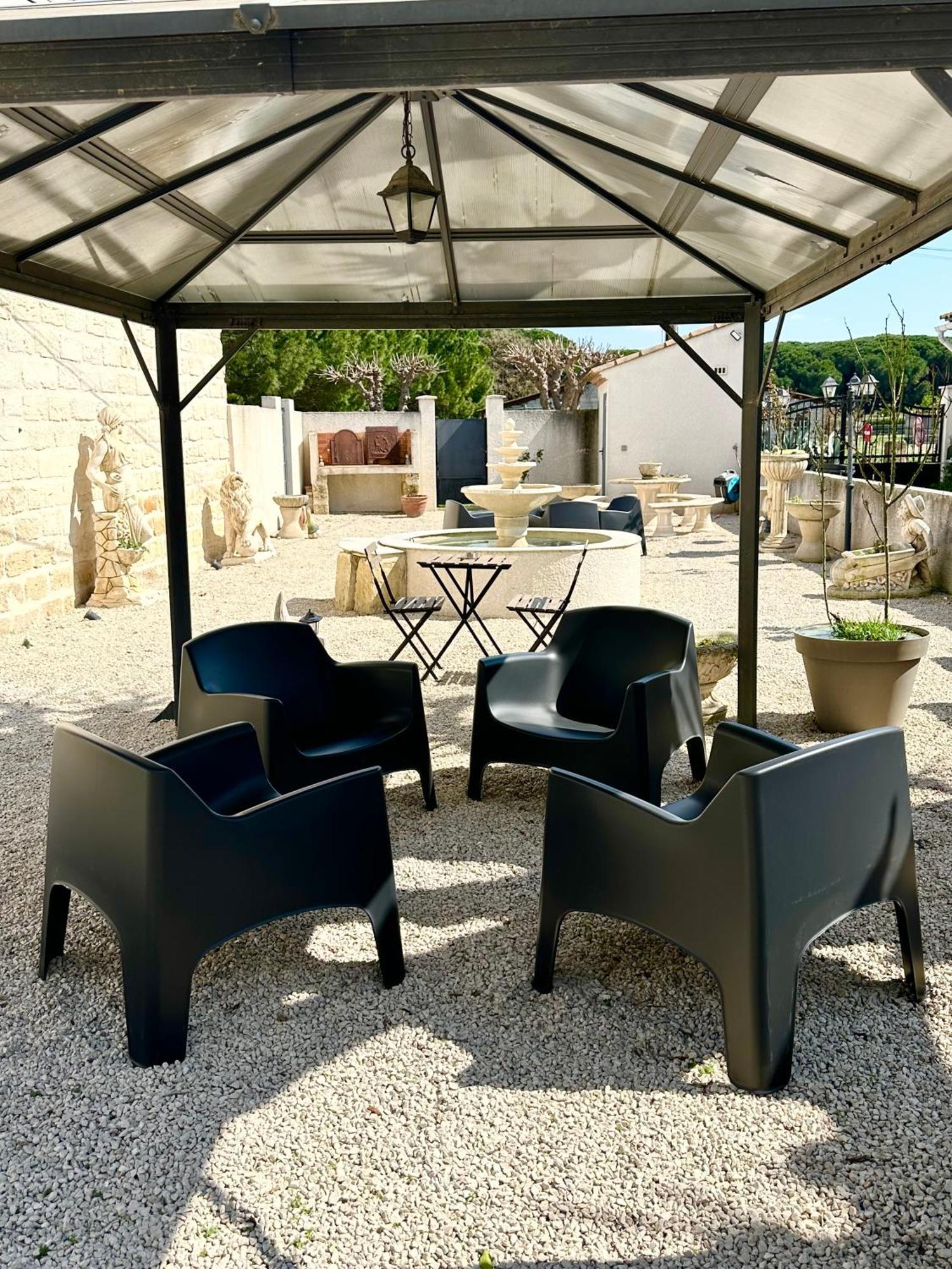 Les Appartements Du Mas - Rose Marie Aigues-Mortes Esterno foto