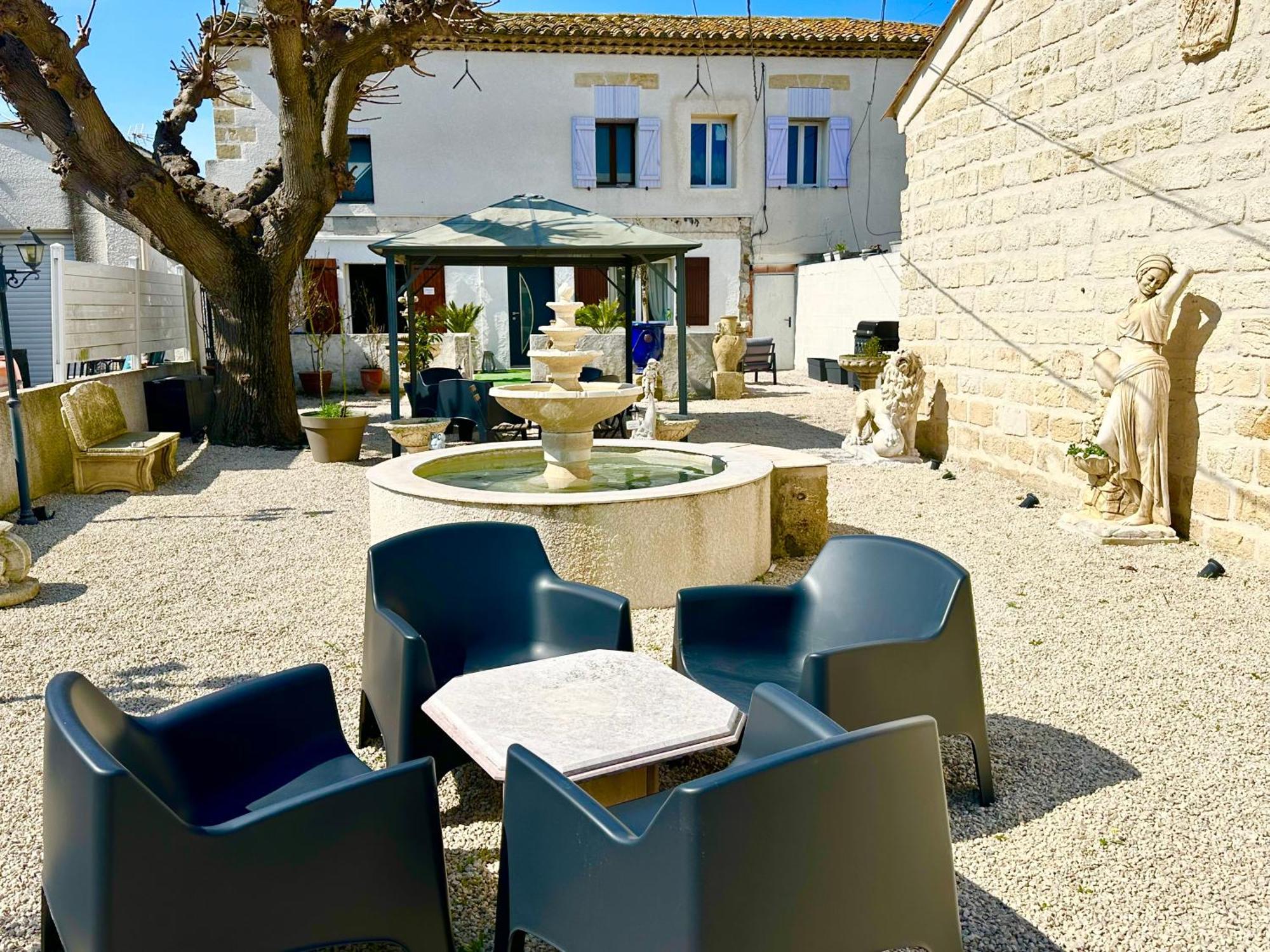 Les Appartements Du Mas - Rose Marie Aigues-Mortes Esterno foto